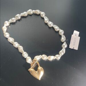 Bimba y Lola matte-golden heart necklace with faux pearl detailing 16”